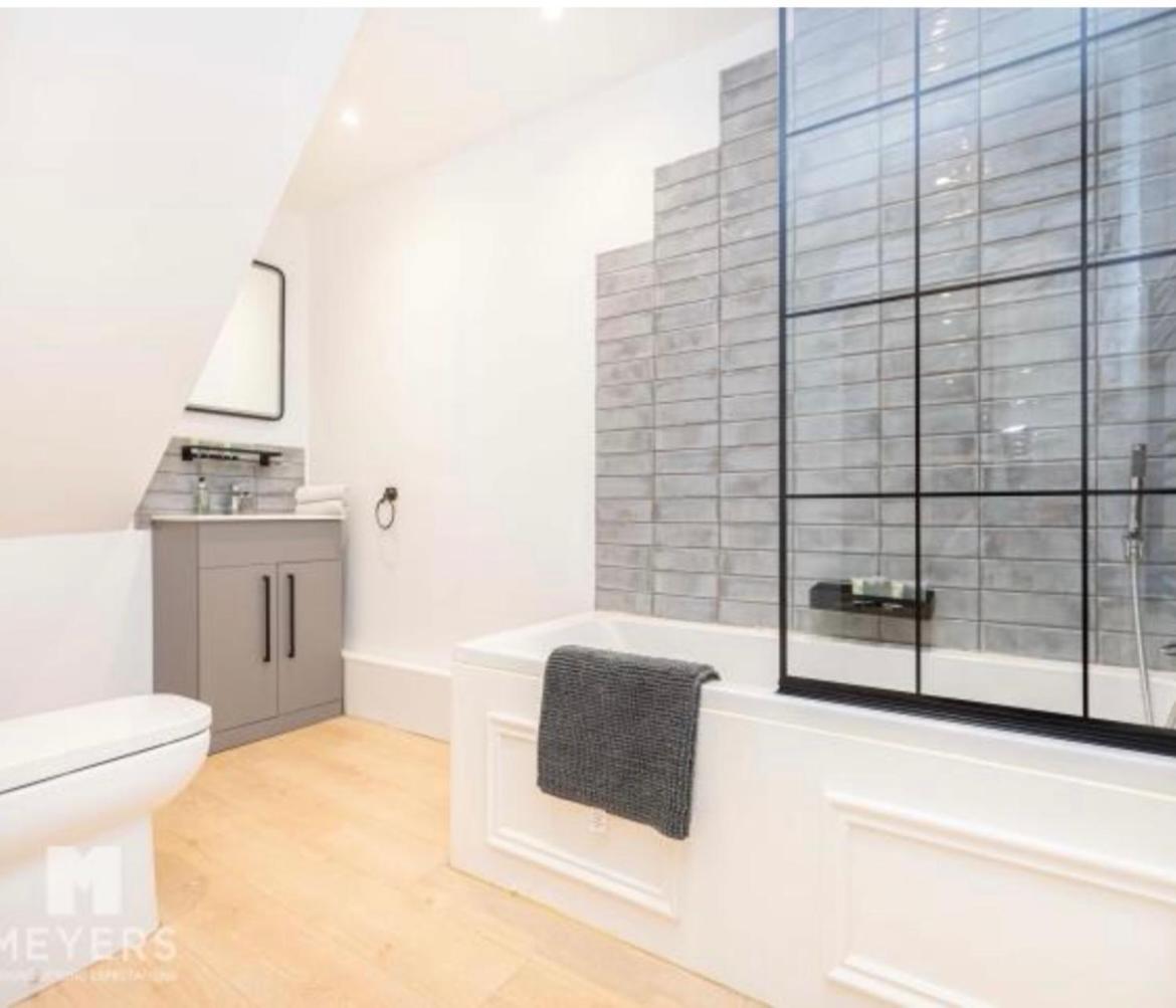 Newly Renovated Stunning Warehouse Apartment Bournemouth Exterior photo